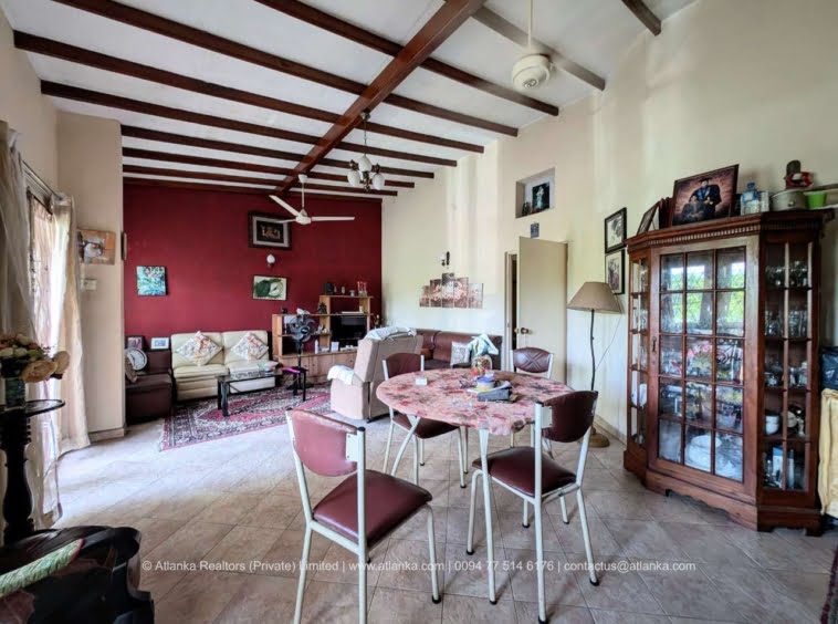 Multi-Family House for Sale in Mount Lavinia